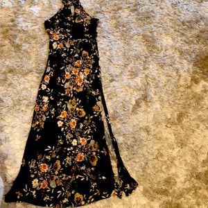 Veronica M long ~ sleeveless ~ floral dress